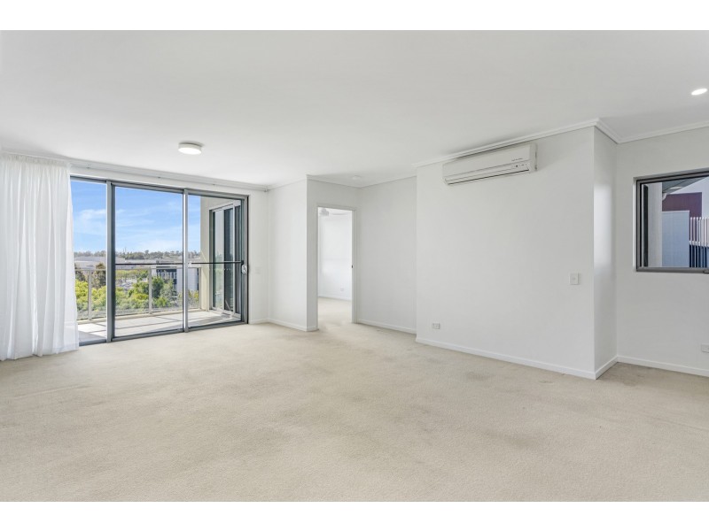 123/2 Riverwalk Avenue, Robina QLD 4226