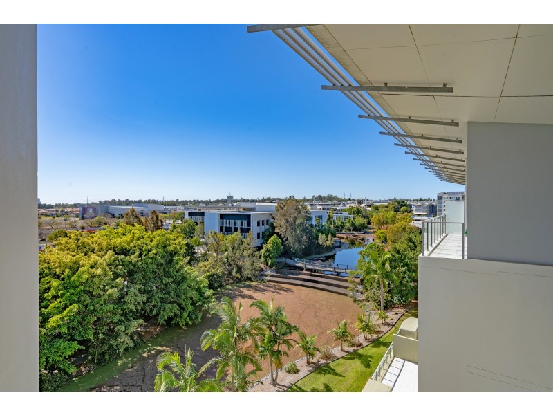 123/2 Riverwalk Avenue, Robina QLD 4226