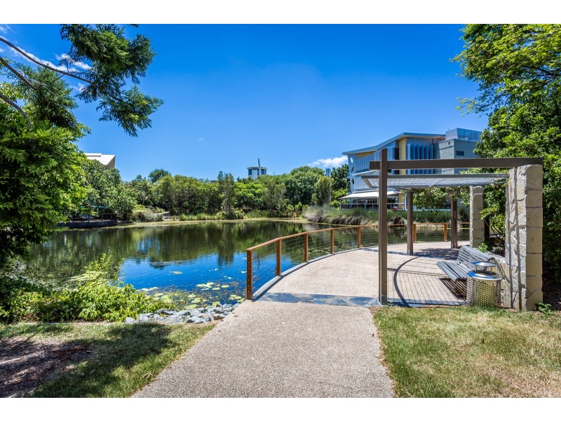 123/2 Riverwalk Avenue, Robina QLD 4226
