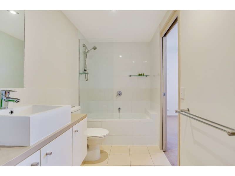 171/133 Laver Drive, Robina QLD 4226