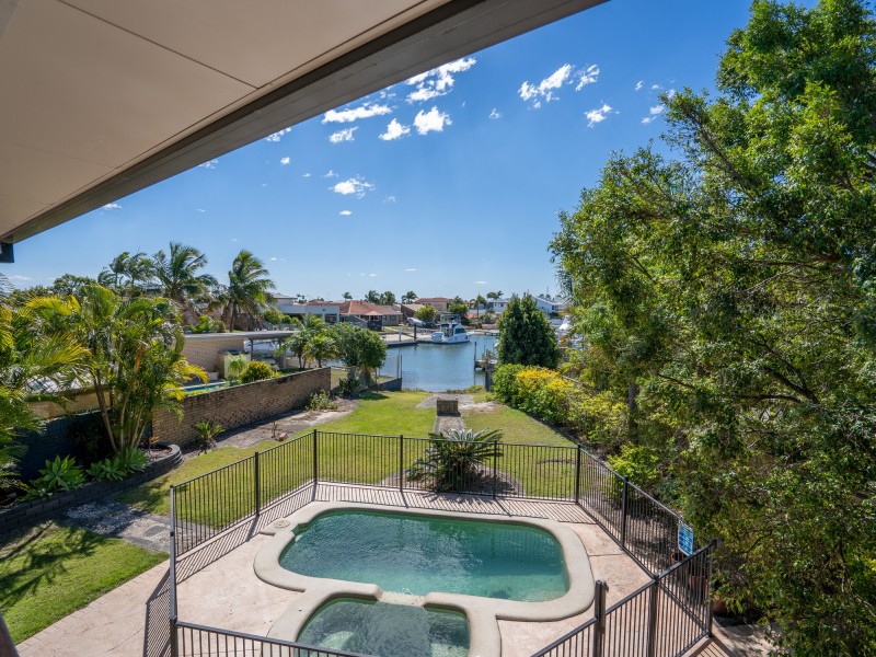 55 Abalone Avenue, Paradise Point QLD 4216