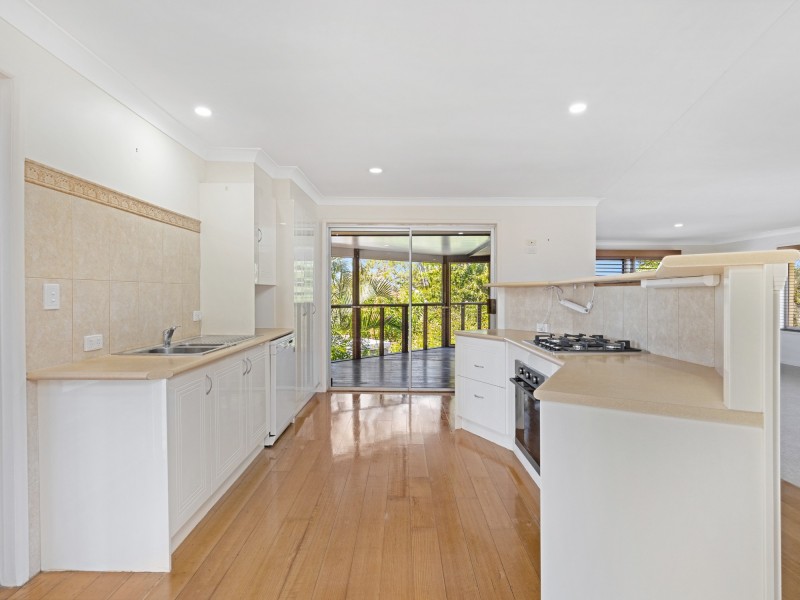 55 Abalone Avenue, Paradise Point QLD 4216