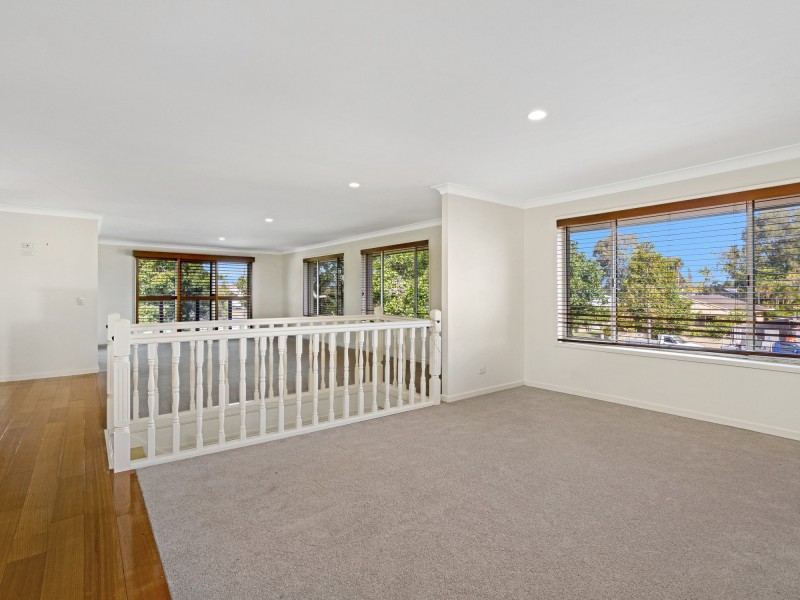 55 Abalone Avenue, Paradise Point QLD 4216