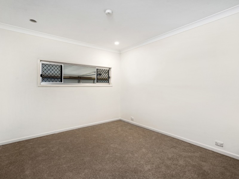 55 Abalone Avenue, Paradise Point QLD 4216