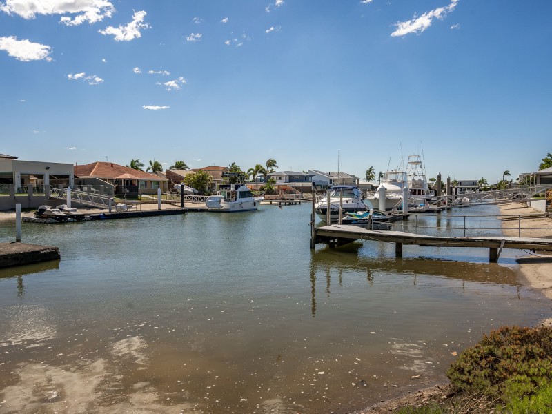 55 Abalone Avenue, Paradise Point QLD 4216