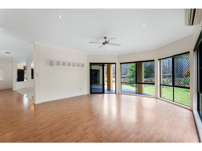 27 Hillridge Crescent, Varsity Lakes QLD 4227