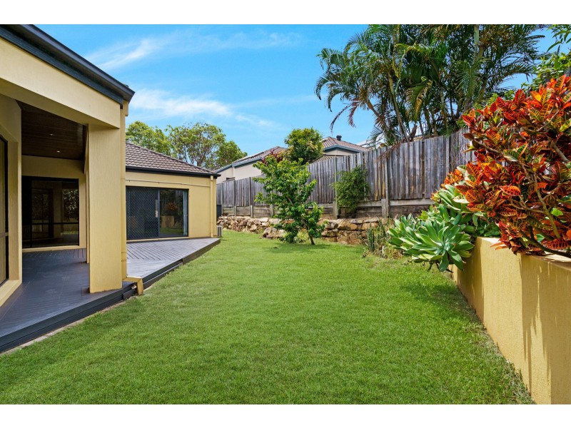 27 Hillridge Crescent, Varsity Lakes QLD 4227