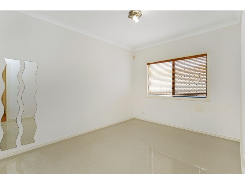 27 Hillridge Crescent, Varsity Lakes QLD 4227