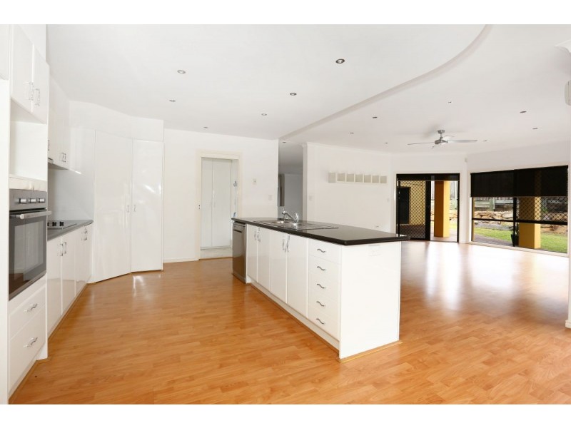 27 Hillridge Crescent, Varsity Lakes QLD 4227