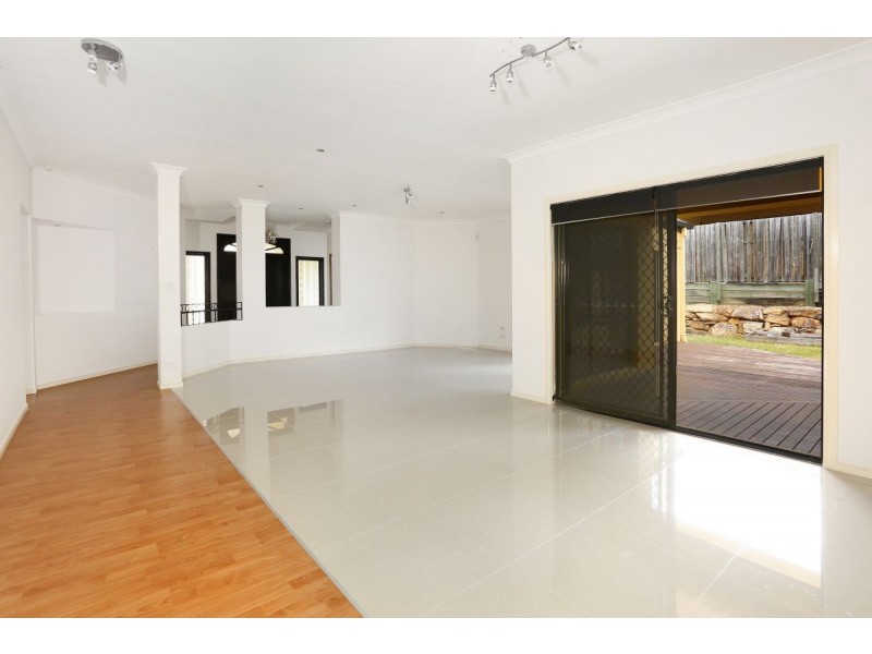 27 Hillridge Crescent, Varsity Lakes QLD 4227