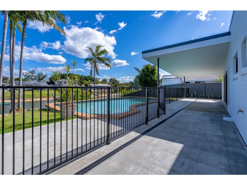 28 Namatjira Court, Broadbeach Waters QLD 4218