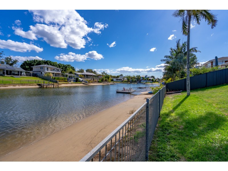 28 Namatjira Court, Broadbeach Waters QLD 4218