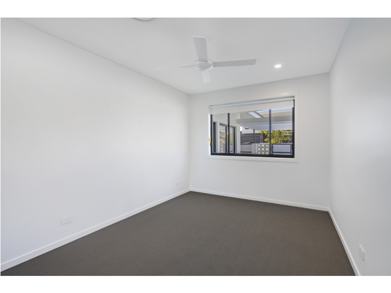 28 Namatjira Court, Broadbeach Waters QLD 4218