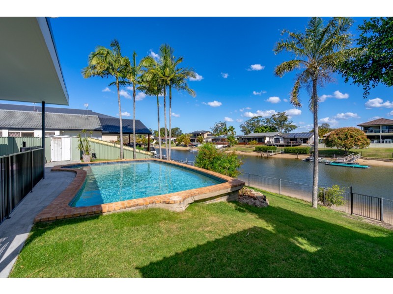 28 Namatjira Court, Broadbeach Waters QLD 4218