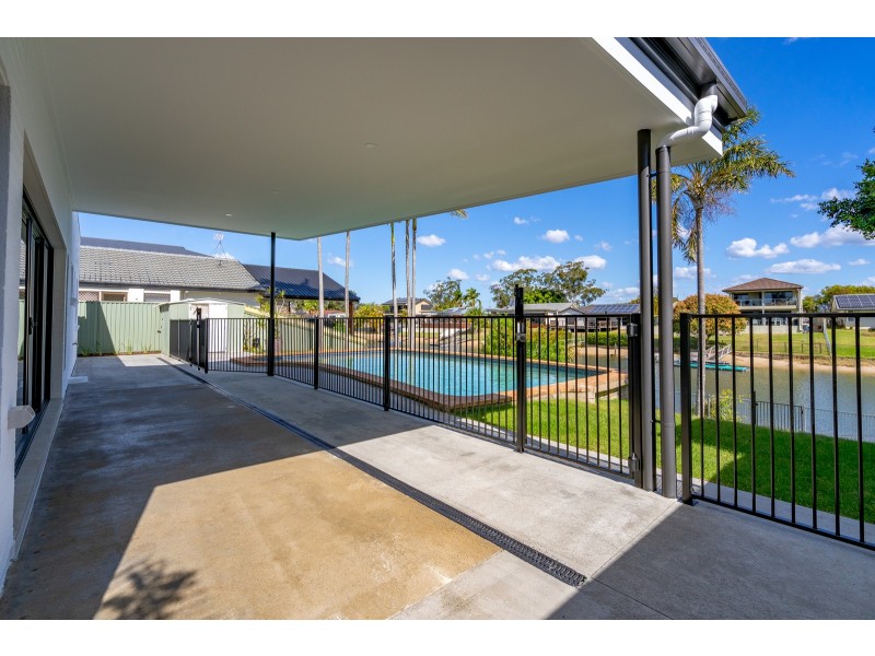 28 Namatjira Court, Broadbeach Waters QLD 4218