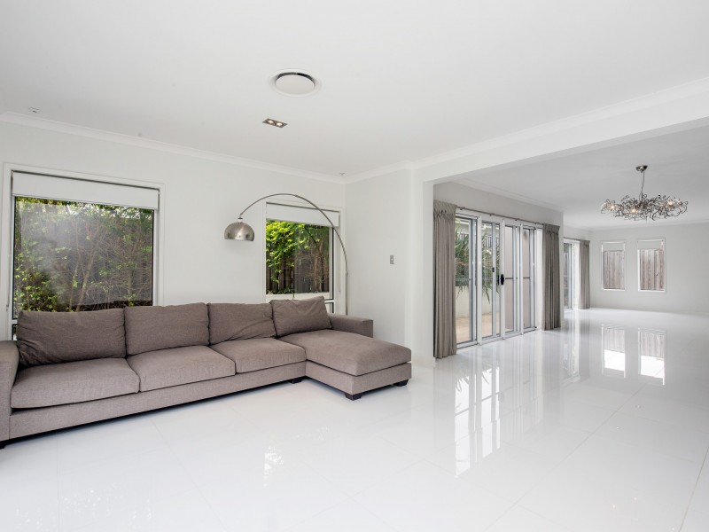 13 Skywatch Circuit, Reedy Creek QLD 4227