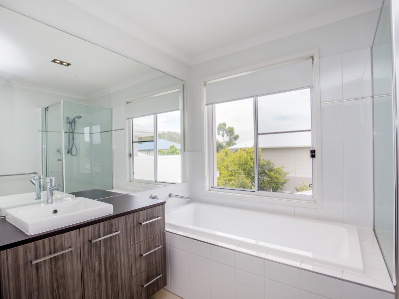 13 Skywatch Circuit, Reedy Creek QLD 4227
