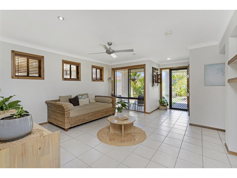 1/4 Leopardwood Circuit, Robina QLD 4226