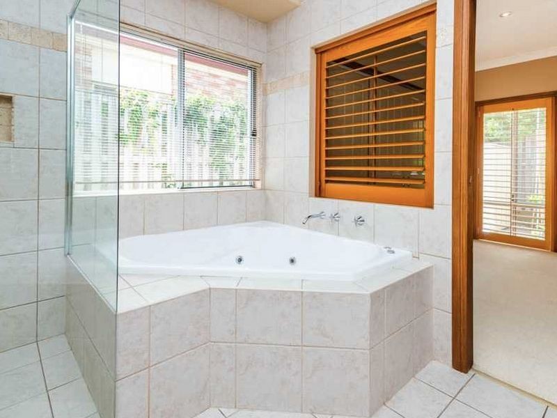47 Gerona Circuit, Varsity Lakes QLD 4227