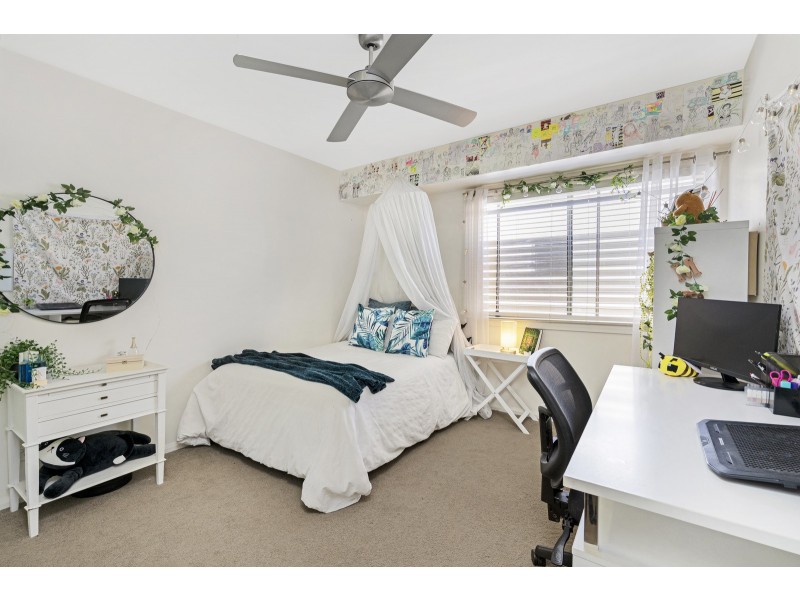 29 Lakefront Crescent, Varsity Lakes QLD 4227