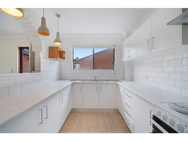 7/10 Aquila Court, Mermaid Waters QLD 4218