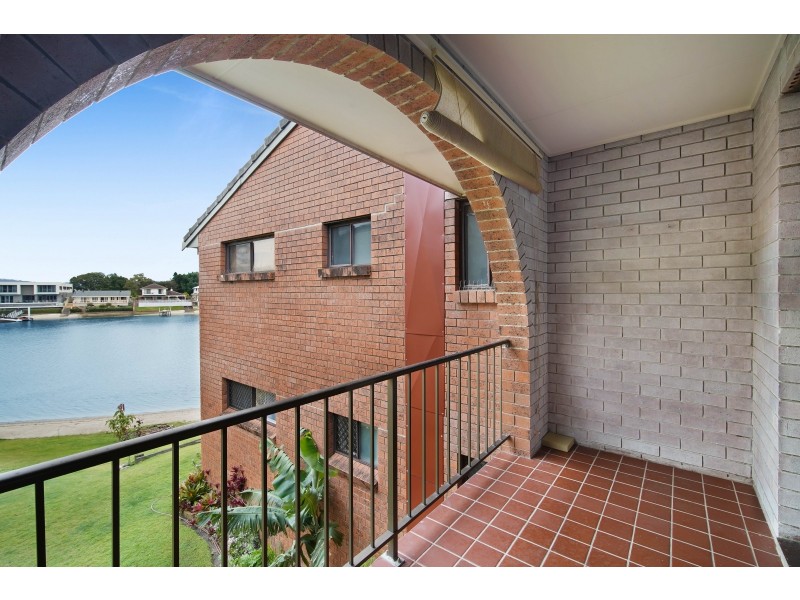 7/10 Aquila Court, Mermaid Waters QLD 4218