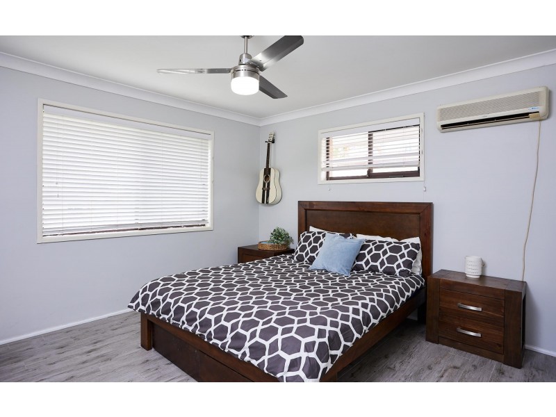 15 Tumbarumba Avenue, Ashmore QLD 4214