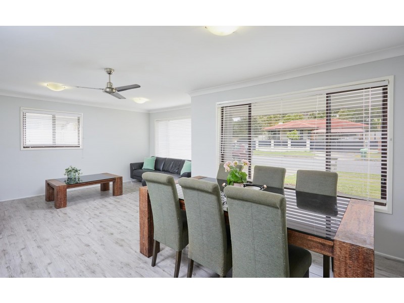 15 Tumbarumba Avenue, Ashmore QLD 4214