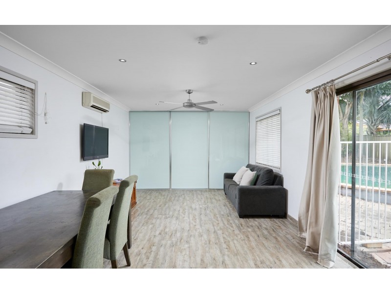 15 Tumbarumba Avenue, Ashmore QLD 4214