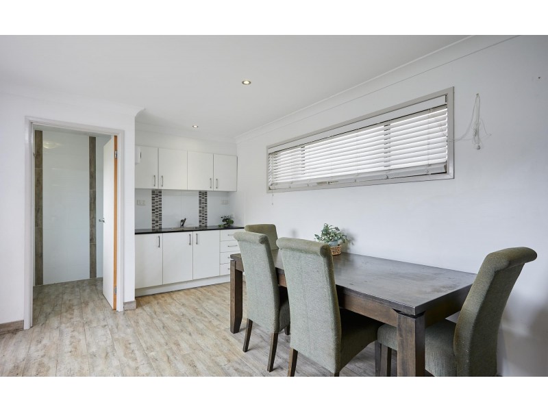 15 Tumbarumba Avenue, Ashmore QLD 4214