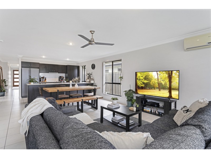 83/19 Santa Barbara  Road, Hope Island QLD 4212