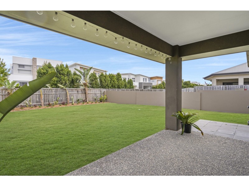 83/19 Santa Barbara  Road, Hope Island QLD 4212