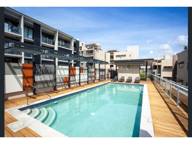 216/1 Toombul Avenue, Miami QLD 4220