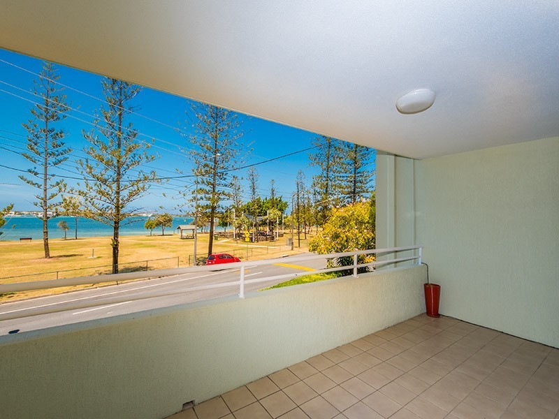 3/194 Marine Parade, Labrador QLD 4215