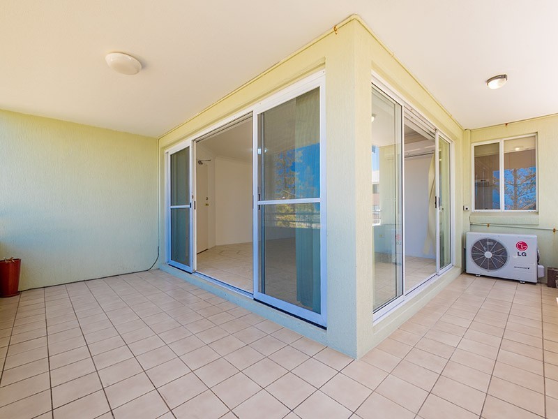 3/194 Marine Parade, Labrador QLD 4215