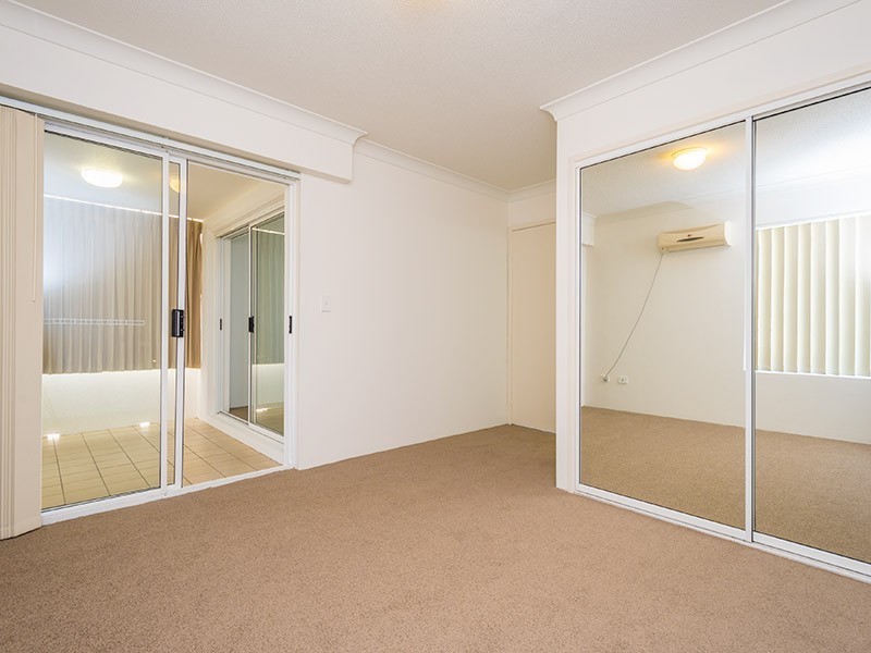3/194 Marine Parade, Labrador QLD 4215