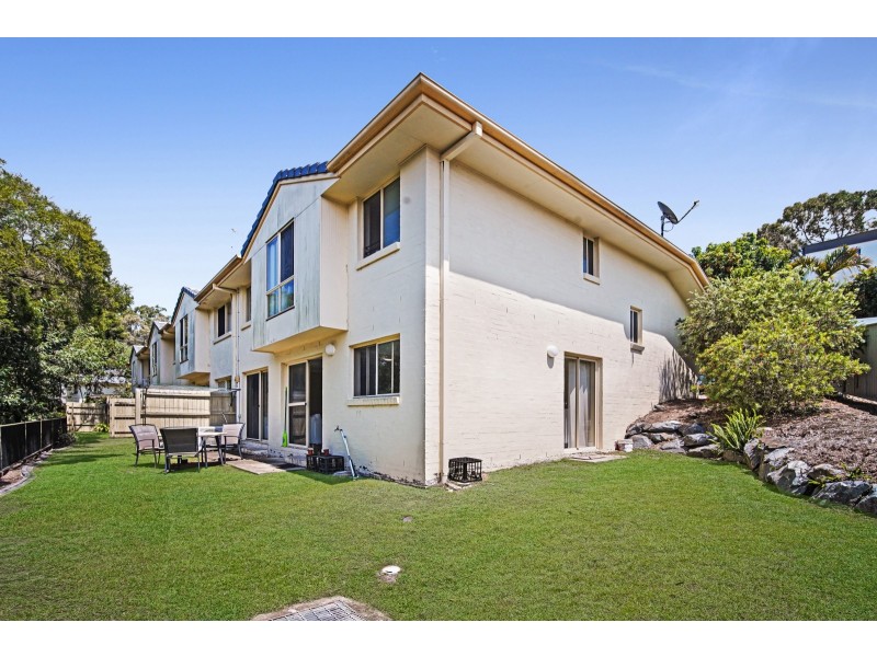 8/3 Arundel Drive, Arundel QLD 4214