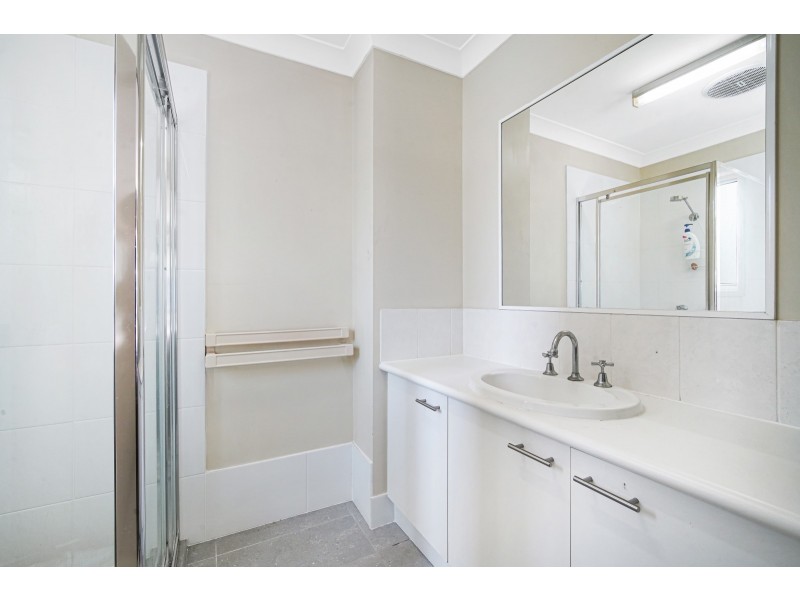 8/3 Arundel Drive, Arundel QLD 4214