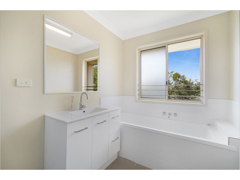 8/3 Arundel Drive, Arundel QLD 4214