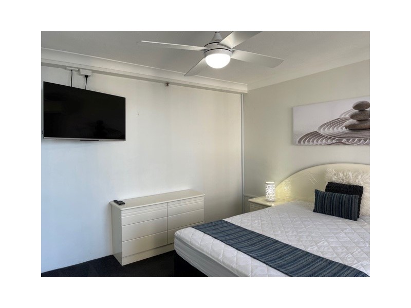 11C/30 Laycock, Surfers Paradise QLD 4217
