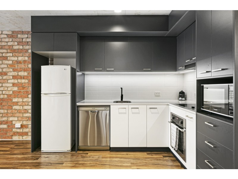 105/190 Varsity Parade, Varsity Lakes QLD 4227