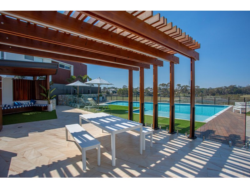 292/1 Vue Boulevard, Robina QLD 4226