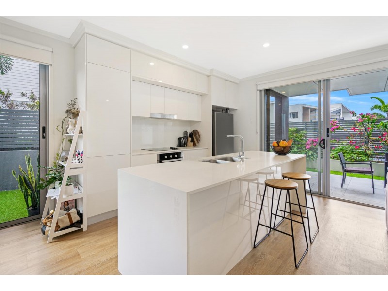 292/1 Vue Boulevard, Robina QLD 4226