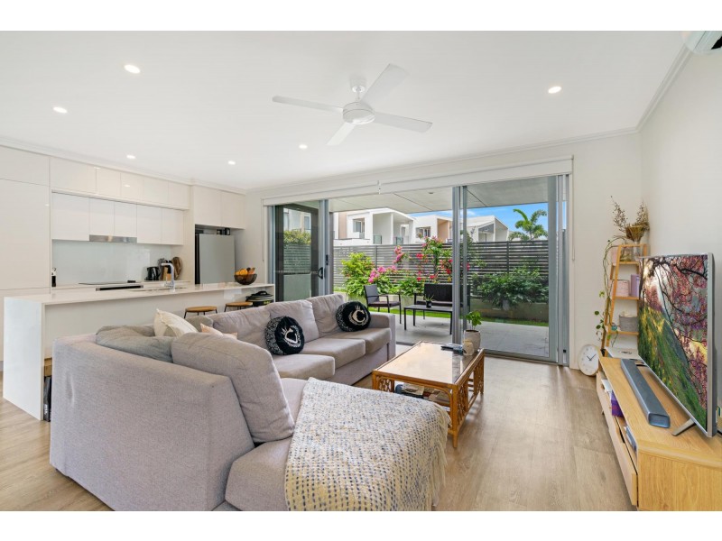 292/1 Vue Boulevard, Robina QLD 4226