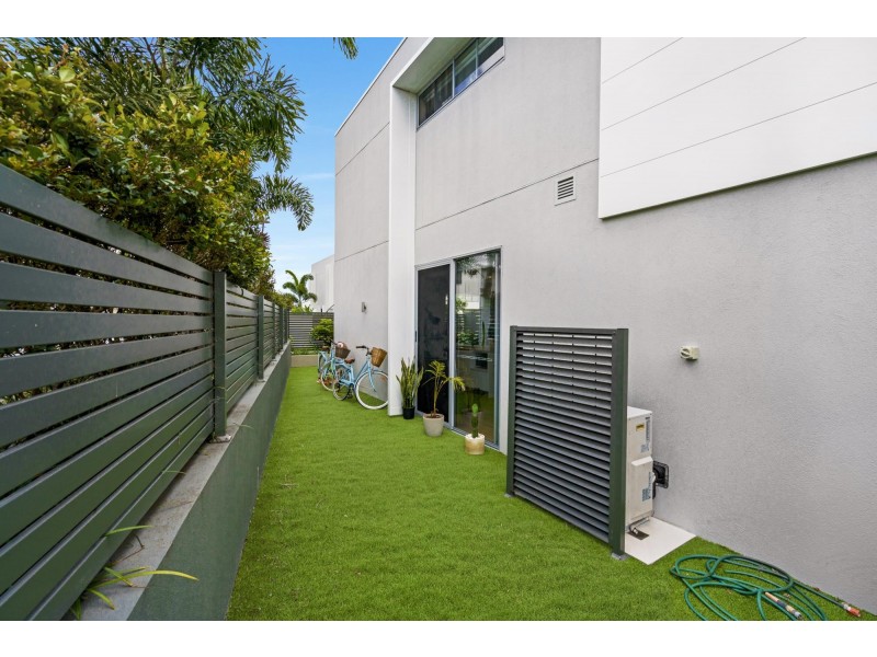 292/1 Vue Boulevard, Robina QLD 4226