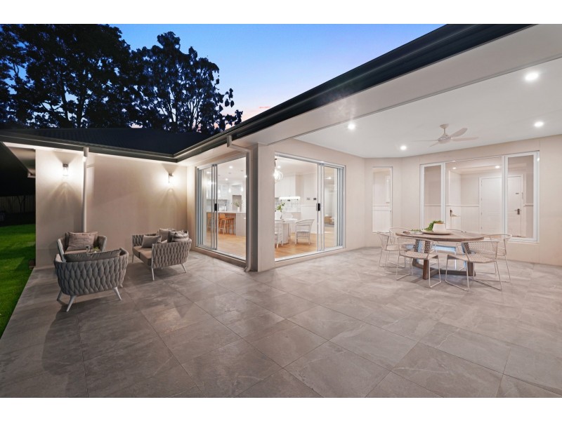 24 Tarrant Drive, Mudgeeraba QLD 4213