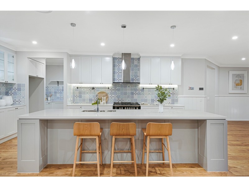 24 Tarrant Drive, Mudgeeraba QLD 4213