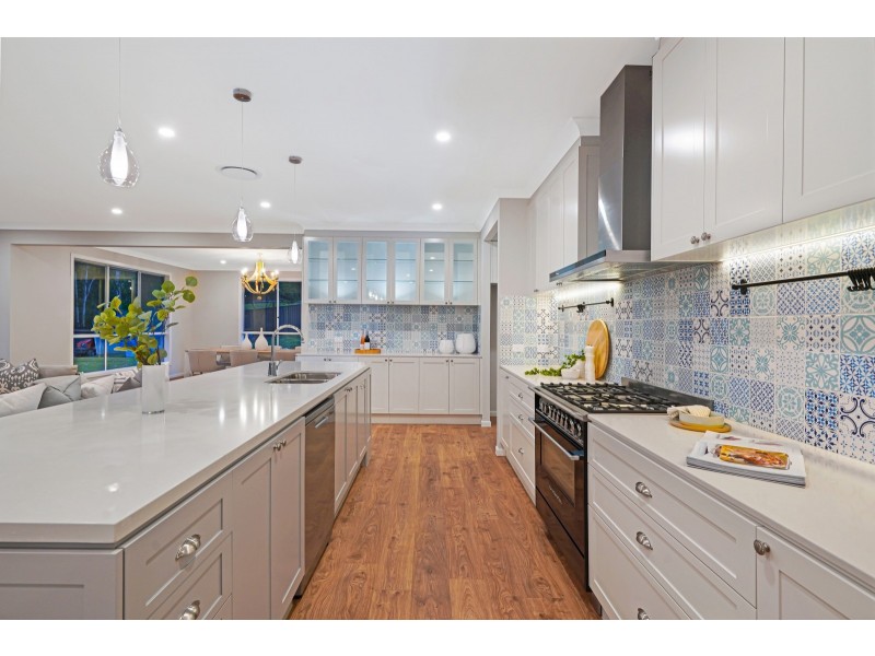 24 Tarrant Drive, Mudgeeraba QLD 4213