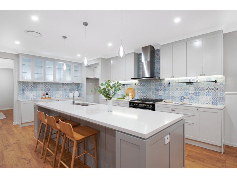 24 Tarrant Drive, Mudgeeraba QLD 4213