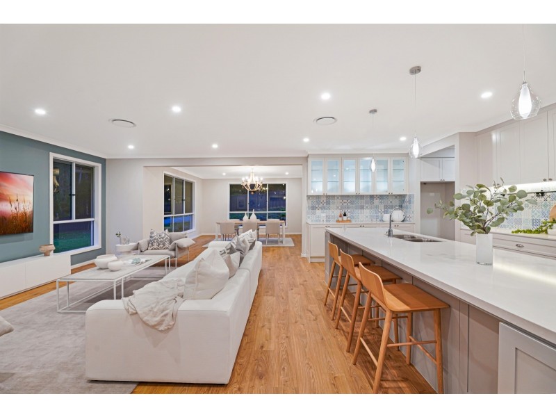 24 Tarrant Drive, Mudgeeraba QLD 4213